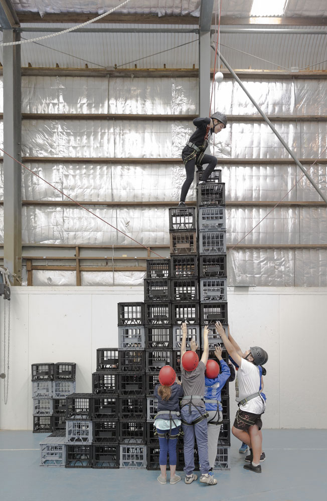 crate-climb-team-work